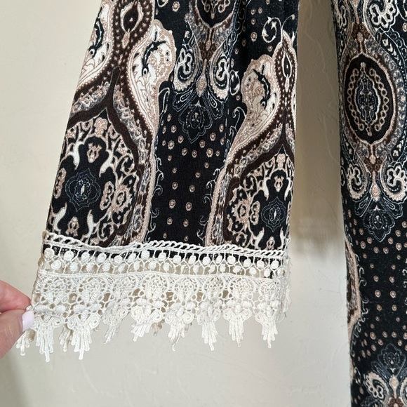 Paisley Renaissance Tunic with Bell Sleeves and Crochet Lace Trim Sz XL - Picture 5 of 11